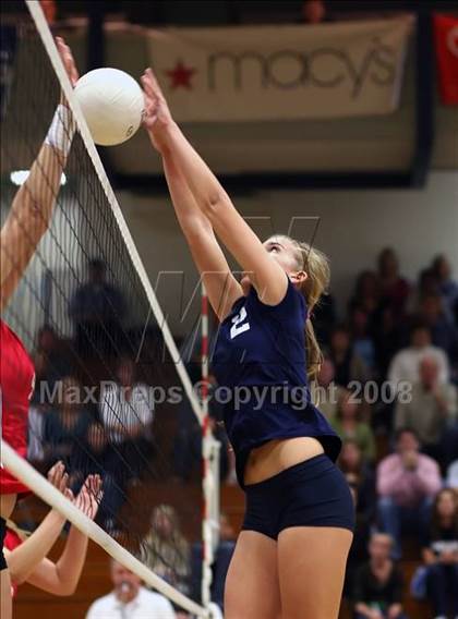 Thumbnail 3 in Corona del Mar vs. Redlands East Valley (CIF SS D2-AA Final) photogallery.
