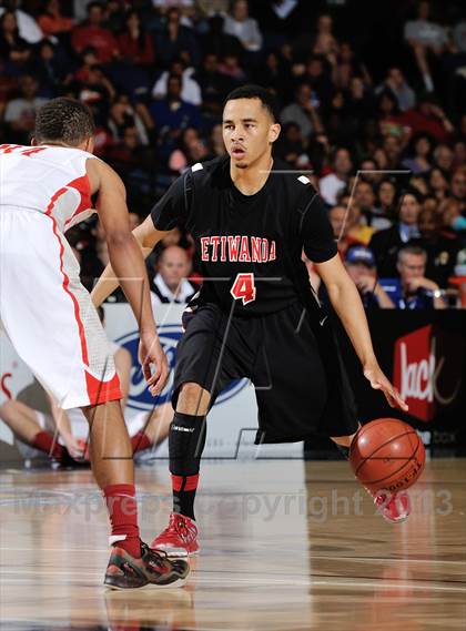 Thumbnail 2 in Mater Dei vs. Etiwanda (CIF-SS D1AA Final) photogallery.