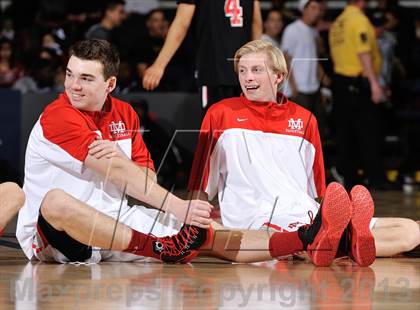 Thumbnail 1 in Mater Dei vs. Etiwanda (CIF-SS D1AA Final) photogallery.