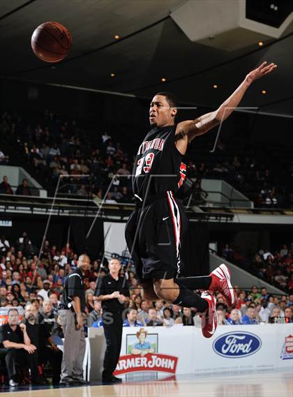 Thumbnail 2 in Mater Dei vs. Etiwanda (CIF-SS D1AA Final) photogallery.