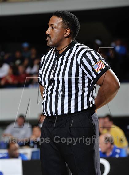 Thumbnail 1 in Mater Dei vs. Etiwanda (CIF-SS D1AA Final) photogallery.