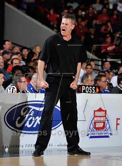 Thumbnail 3 in Mater Dei vs. Etiwanda (CIF-SS D1AA Final) photogallery.