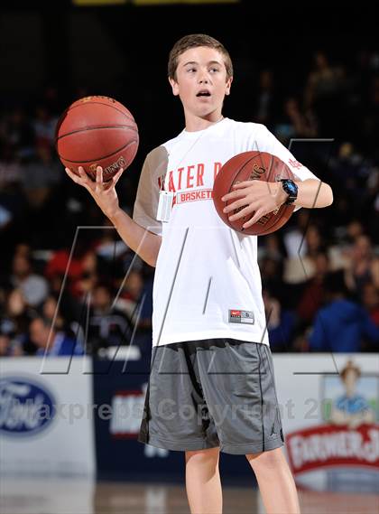 Thumbnail 3 in Mater Dei vs. Etiwanda (CIF-SS D1AA Final) photogallery.