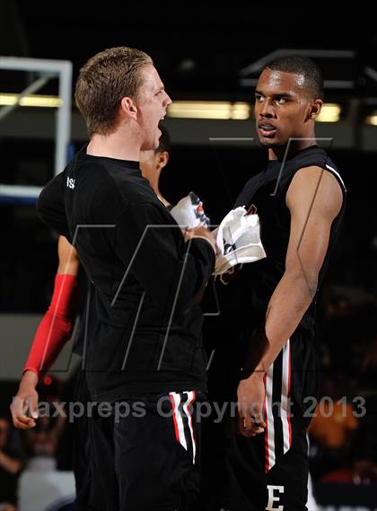 Thumbnail 2 in Mater Dei vs. Etiwanda (CIF-SS D1AA Final) photogallery.