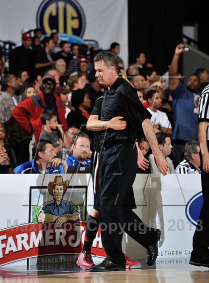 Thumbnail 1 in Mater Dei vs. Etiwanda (CIF-SS D1AA Final) photogallery.