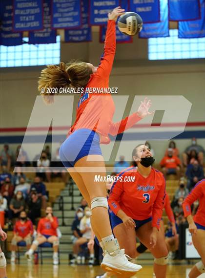Thumbnail 1 in Grand Oaks @ Oak Ridge photogallery.