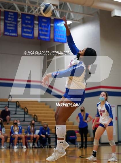 Thumbnail 1 in Grand Oaks @ Oak Ridge photogallery.