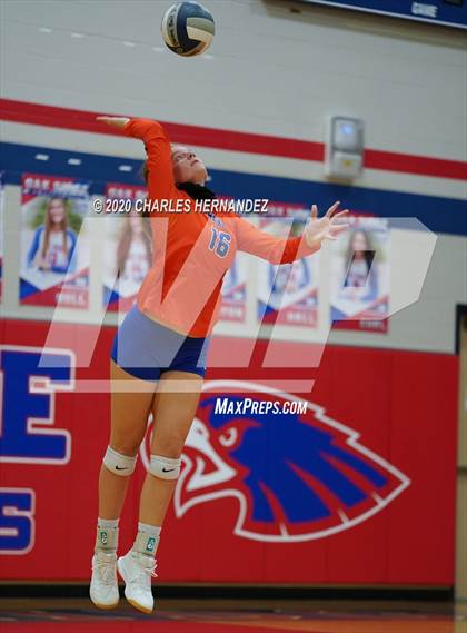 Thumbnail 2 in Grand Oaks @ Oak Ridge photogallery.
