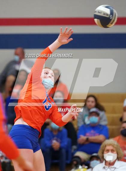 Thumbnail 1 in Grand Oaks @ Oak Ridge photogallery.