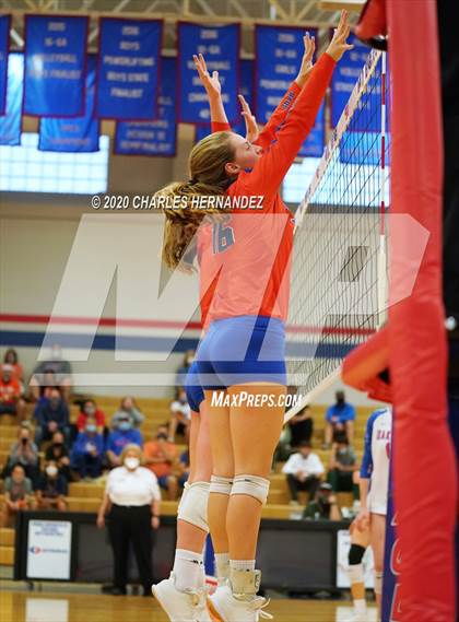Thumbnail 3 in Grand Oaks @ Oak Ridge photogallery.
