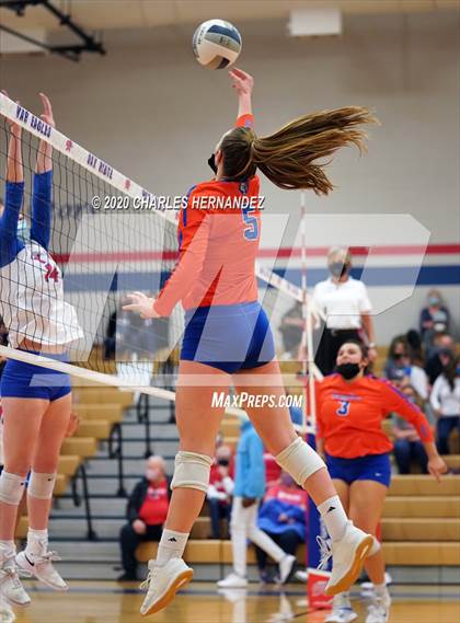 Thumbnail 1 in Grand Oaks @ Oak Ridge photogallery.