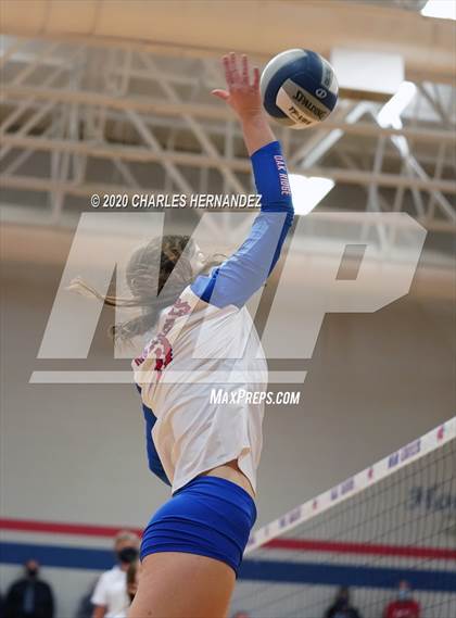 Thumbnail 1 in Grand Oaks @ Oak Ridge photogallery.