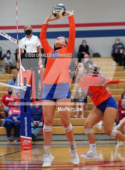 Thumbnail 1 in Grand Oaks @ Oak Ridge photogallery.