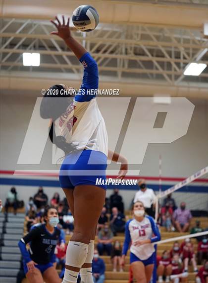 Thumbnail 1 in Grand Oaks @ Oak Ridge photogallery.