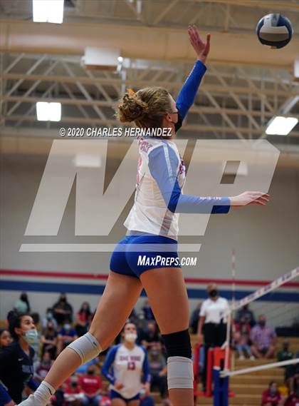 Thumbnail 3 in Grand Oaks @ Oak Ridge photogallery.
