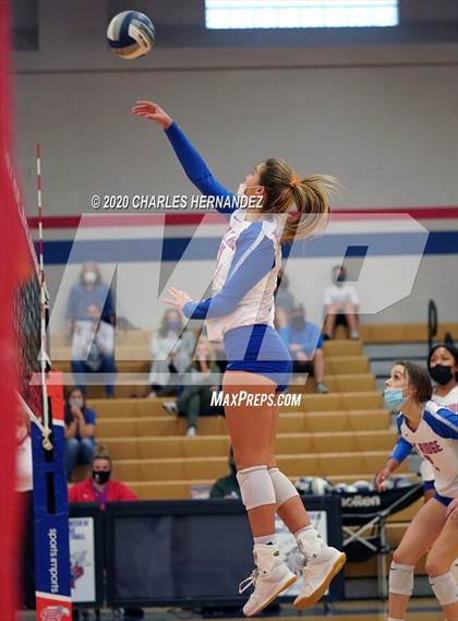 Thumbnail 2 in Grand Oaks @ Oak Ridge photogallery.