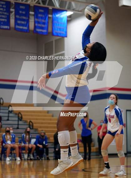 Thumbnail 3 in Grand Oaks @ Oak Ridge photogallery.