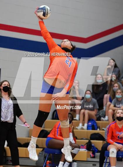 Thumbnail 3 in Grand Oaks @ Oak Ridge photogallery.