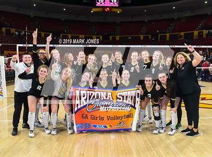 Thumbnail 3 in Basha vs. Perry (AIA 6A Final - Awards) photogallery.