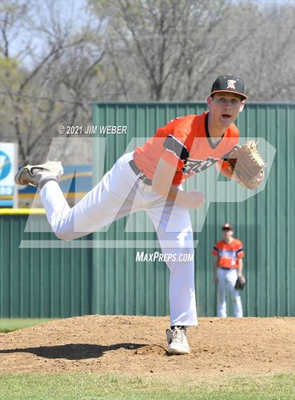 Thumbnail 3 in Keota vs. Keys (Ricky Spears Invitational) photogallery.