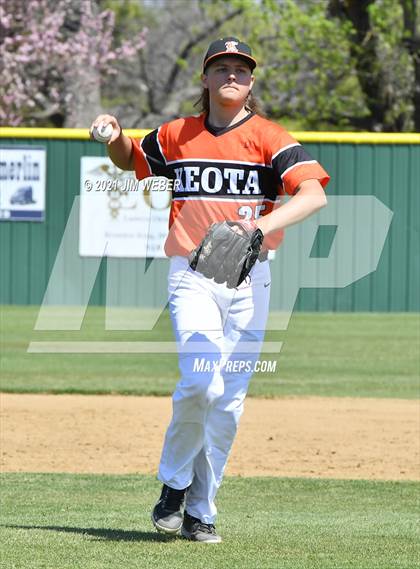 Thumbnail 3 in Keota vs. Keys (Ricky Spears Invitational) photogallery.