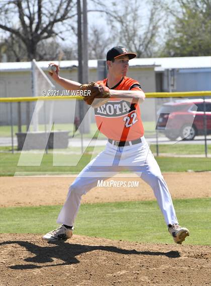 Thumbnail 1 in Keota vs. Keys (Ricky Spears Invitational) photogallery.