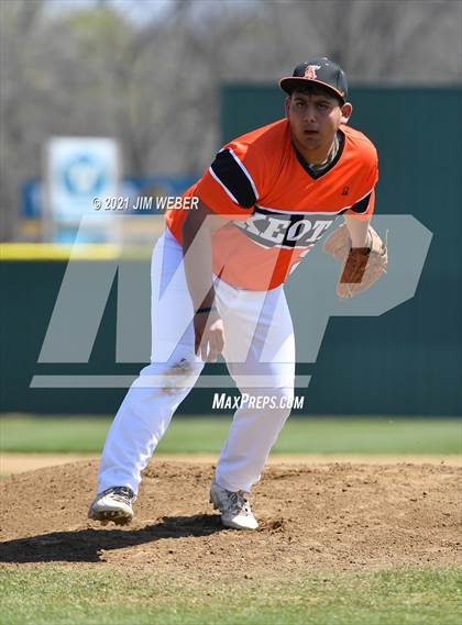 Thumbnail 3 in Keota vs. Keys (Ricky Spears Invitational) photogallery.