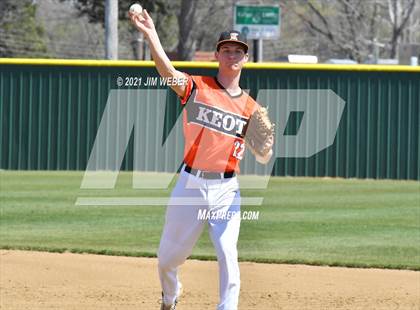 Thumbnail 1 in Keota vs. Keys (Ricky Spears Invitational) photogallery.
