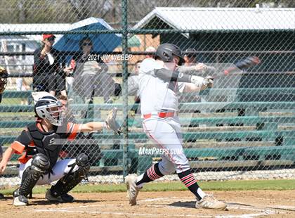 Thumbnail 1 in Keota vs. Keys (Ricky Spears Invitational) photogallery.
