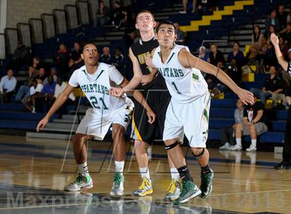 Thumbnail 1 in Sunny Hills vs. Damien (I Have a Dream Classic) photogallery.