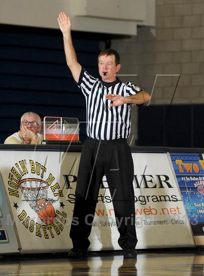 Thumbnail 1 in Sunny Hills vs. Damien (I Have a Dream Classic) photogallery.