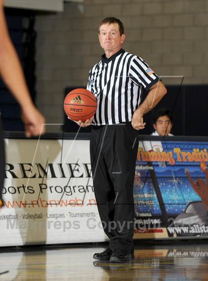 Thumbnail 3 in Sunny Hills vs. Damien (I Have a Dream Classic) photogallery.