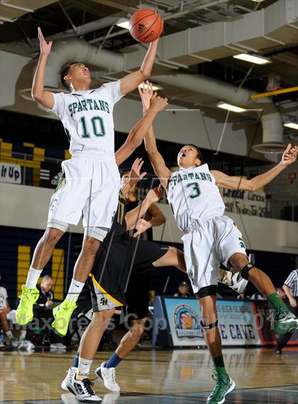Thumbnail 3 in Sunny Hills vs. Damien (I Have a Dream Classic) photogallery.