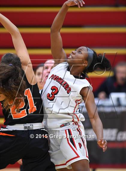 Thumbnail 1 in Santa Rosa vs. Oregon City (Cardinal Newman Classic) photogallery.