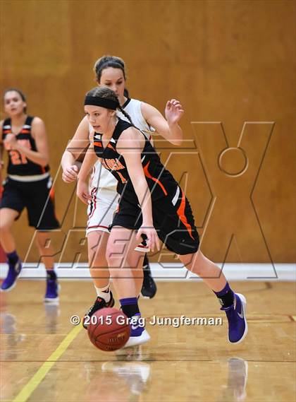 Thumbnail 2 in Santa Rosa vs. Oregon City (Cardinal Newman Classic) photogallery.