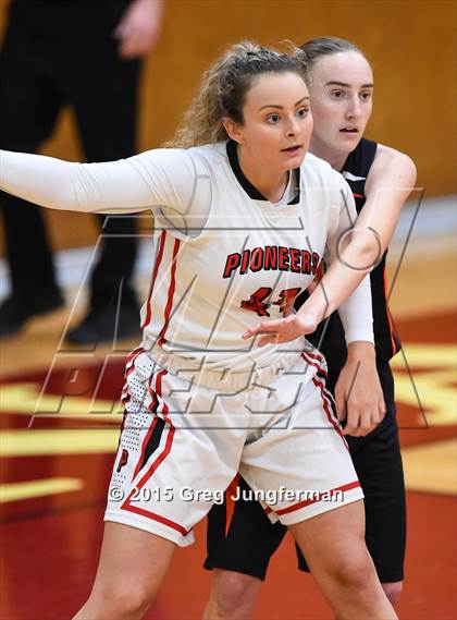Thumbnail 2 in Santa Rosa vs. Oregon City (Cardinal Newman Classic) photogallery.