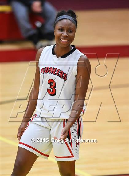 Thumbnail 3 in Santa Rosa vs. Oregon City (Cardinal Newman Classic) photogallery.