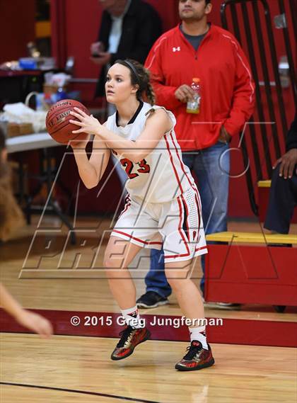Thumbnail 2 in Santa Rosa vs. Oregon City (Cardinal Newman Classic) photogallery.