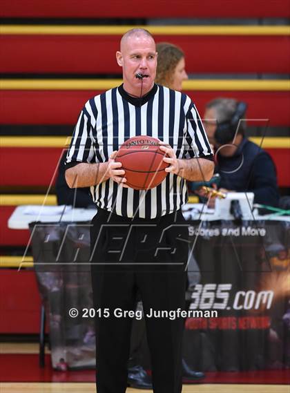 Thumbnail 2 in Santa Rosa vs. Oregon City (Cardinal Newman Classic) photogallery.