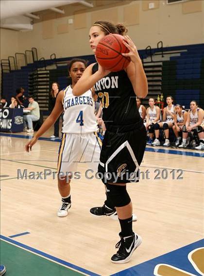 Thumbnail 2 in Canyon vs. El Toro (So Cal Holiday Prep Classic)  photogallery.