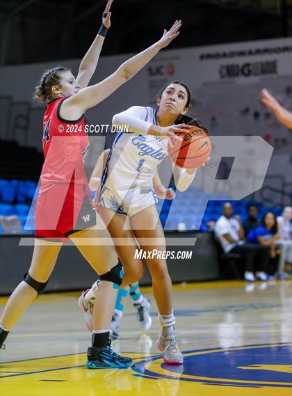 Thumbnail 2 in Los Altos vs Westmont (Santa Cruz Warriors NorCal Invitational) photogallery.