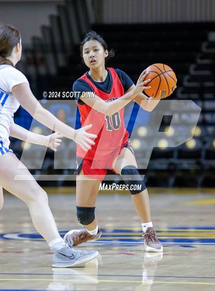 Thumbnail 1 in Los Altos vs Westmont (Santa Cruz Warriors NorCal Invitational) photogallery.