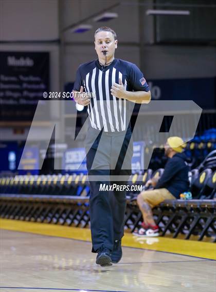 Thumbnail 3 in Los Altos vs Westmont (Santa Cruz Warriors NorCal Invitational) photogallery.