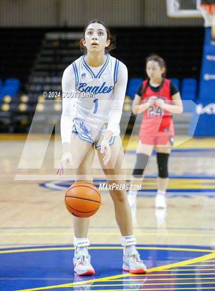 Thumbnail 1 in Los Altos vs Westmont (Santa Cruz Warriors NorCal Invitational) photogallery.