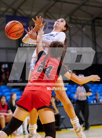 Thumbnail 3 in Los Altos vs Westmont (Santa Cruz Warriors NorCal Invitational) photogallery.