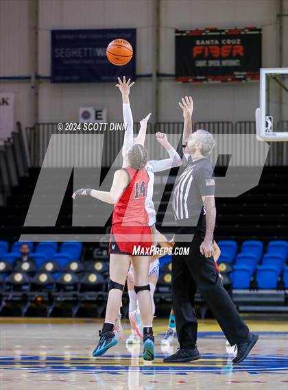 Thumbnail 1 in Los Altos vs Westmont (Santa Cruz Warriors NorCal Invitational) photogallery.