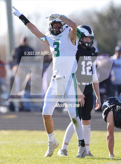 Thumbnail 3 in Shelbyville vs Athens (IHSA 2A State Semifinal) photogallery.