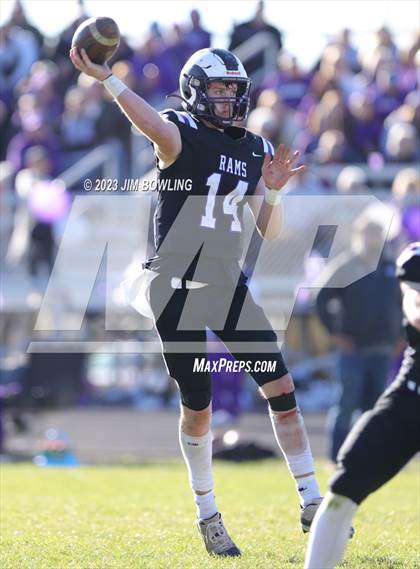 Thumbnail 1 in Shelbyville vs Athens (IHSA 2A State Semifinal) photogallery.