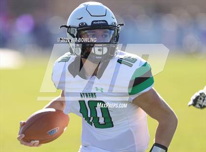 Thumbnail 3 in Shelbyville vs Athens (IHSA 2A State Semifinal) photogallery.