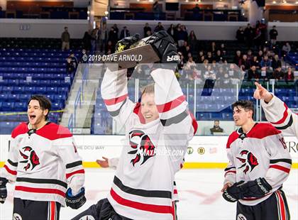 Thumbnail 2 in St. John's Prep vs. Winchester (MIAA Division1 North Final) photogallery.